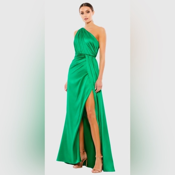 IEENA FOR MAC DUGGAL 26654 NWT Gathered One Shoulder Satin Faux Gown - Picture 1 of 6